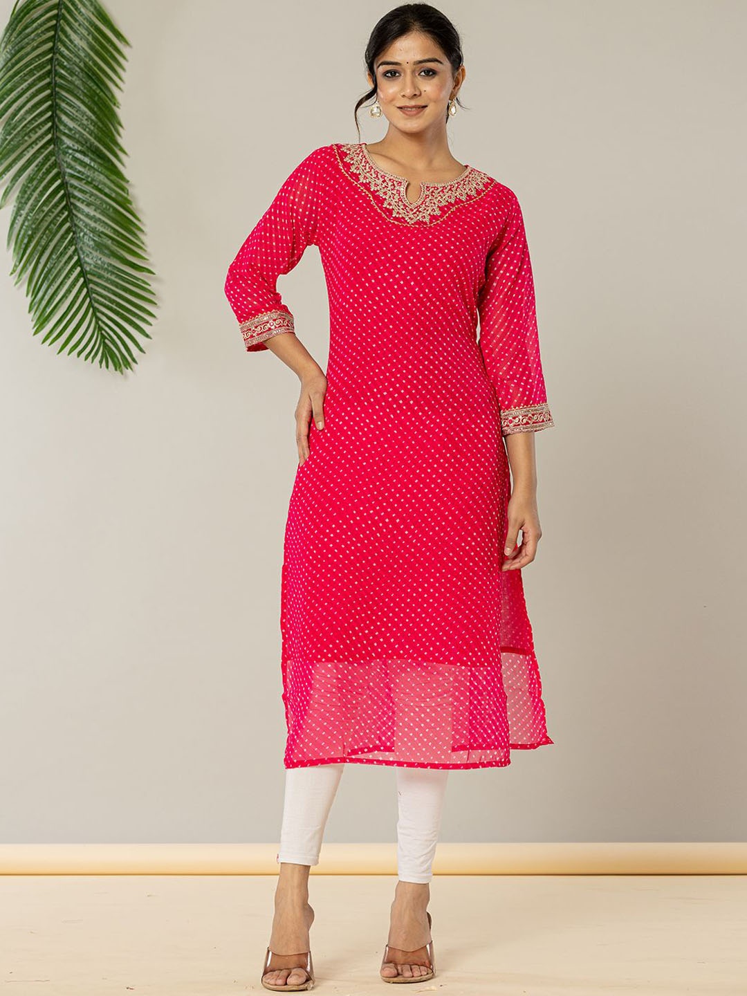 

Yufta Leheriya Printed Round Neck Thread Work Georgette Kurta, Pink