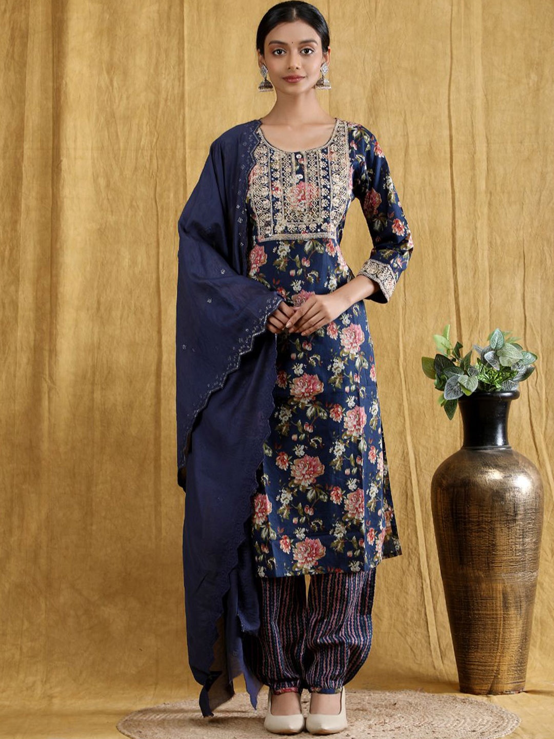 

Shifory Embelished Printed Round Neck Navy Blue Straight kurta Pant with Dupatta