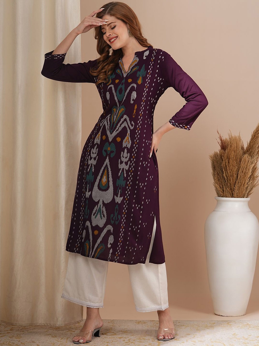 

FASHOR Ethnic Motifs Printed Mandarin Collar Straight Kurta, Burgundy