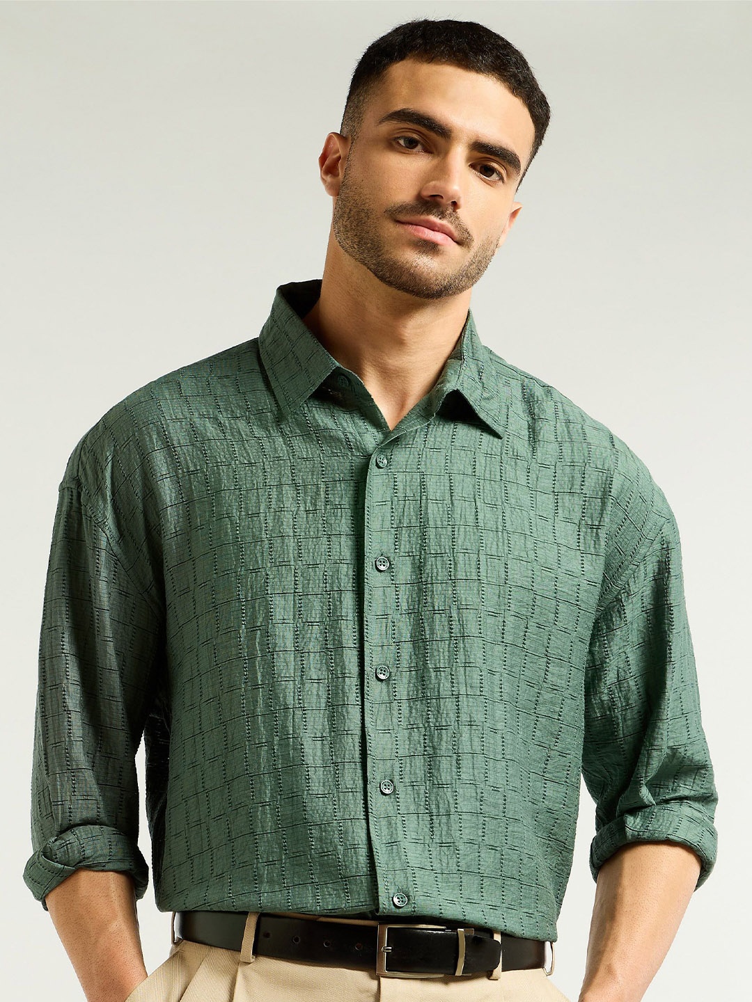 

Beyoung Men Spread Collar Checked Cotton Casual Shirt, Green