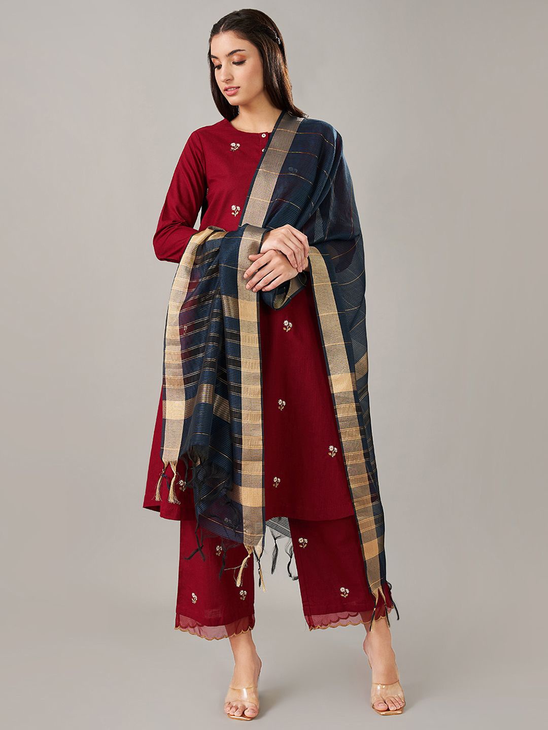 

RANGMANCH BY PANTALOONS Striped Zari Work Dupatta, Blue