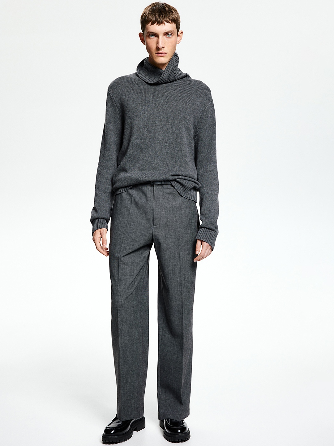 

H&M Men Relaxed Fit Wool-Blend Trouser, Grey