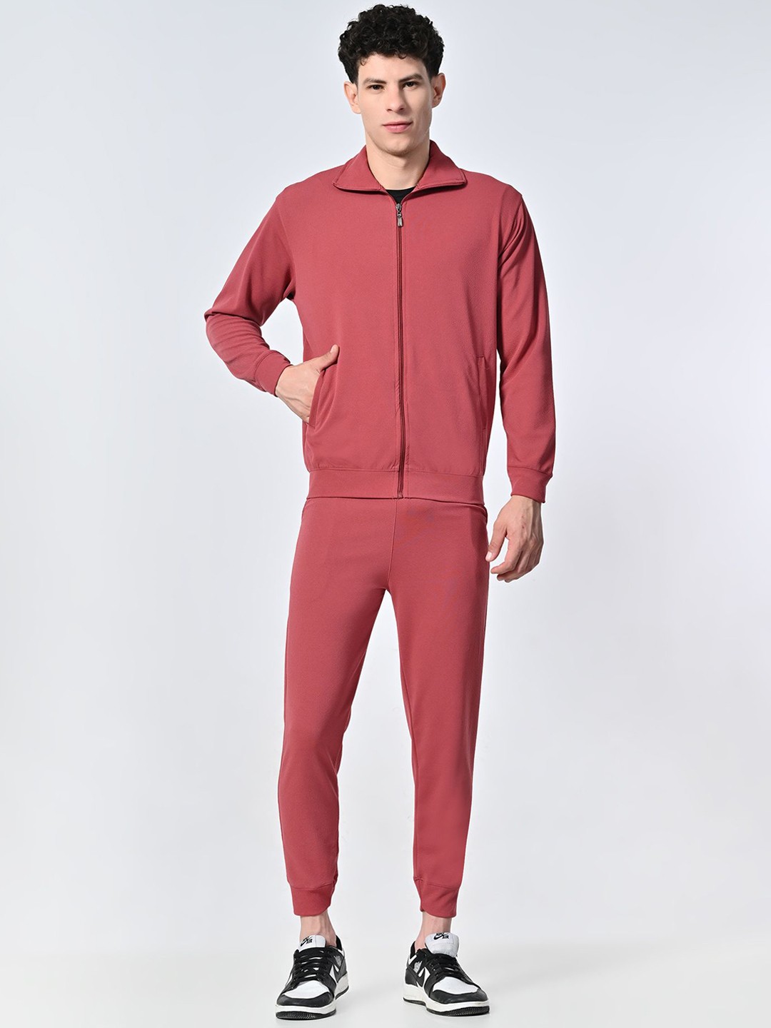 

BAESD Men Mid-Rise Long Sleeves Tracksuits, Maroon