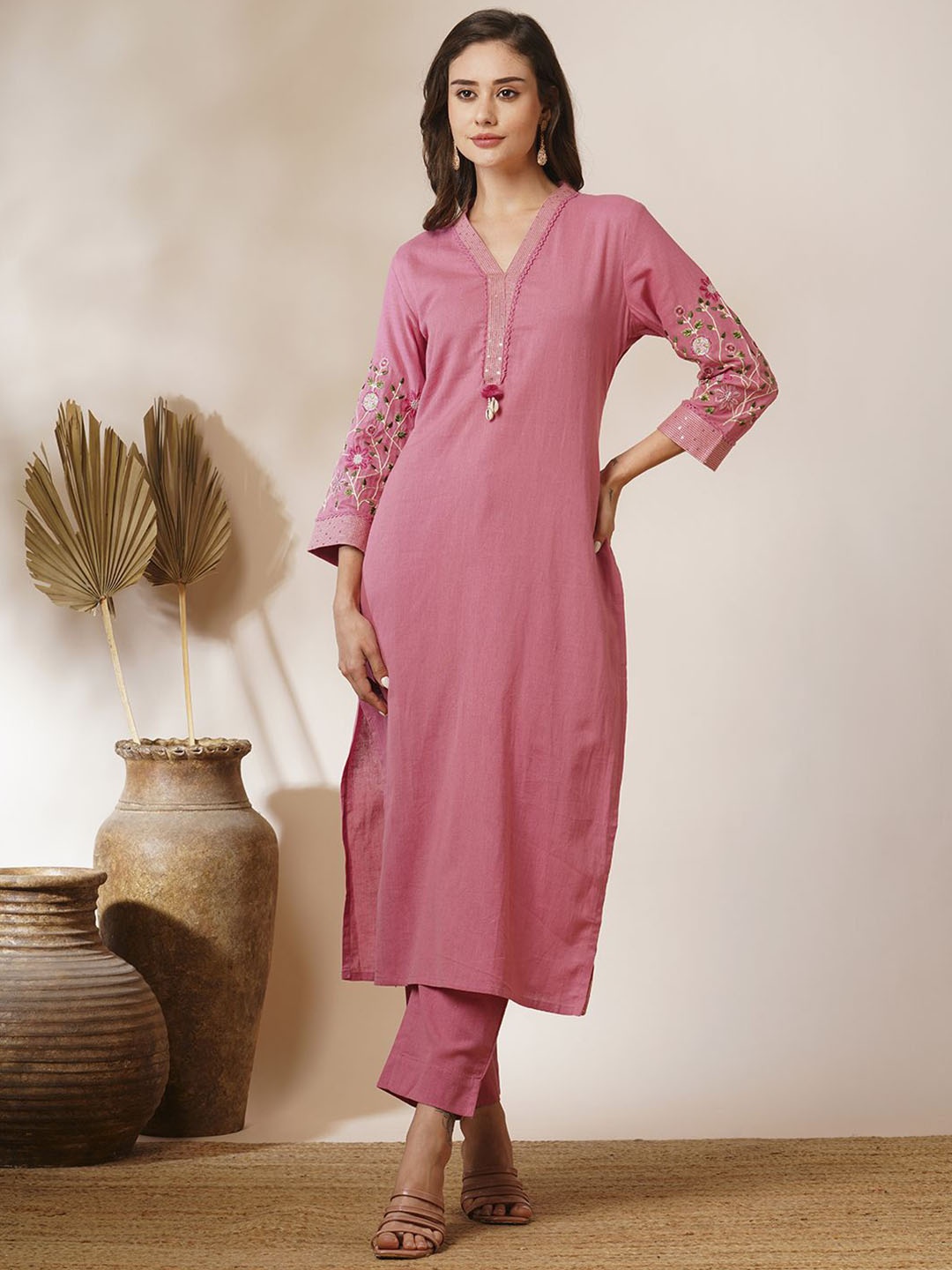 

FASHOR Floral Embroidered V-Neck Straight Fit Tunic With Trousers, Pink