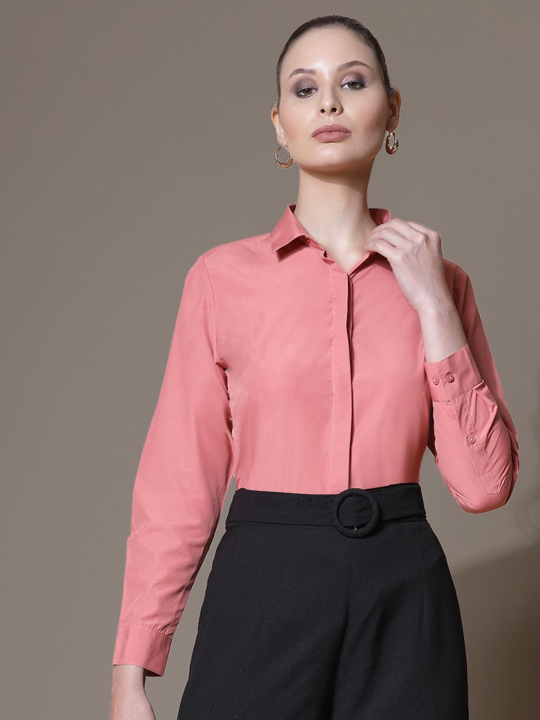 

The Roadster Lifestyle Co. Women Spread Collar Solid Slim Fit Formal Shirt, Coral