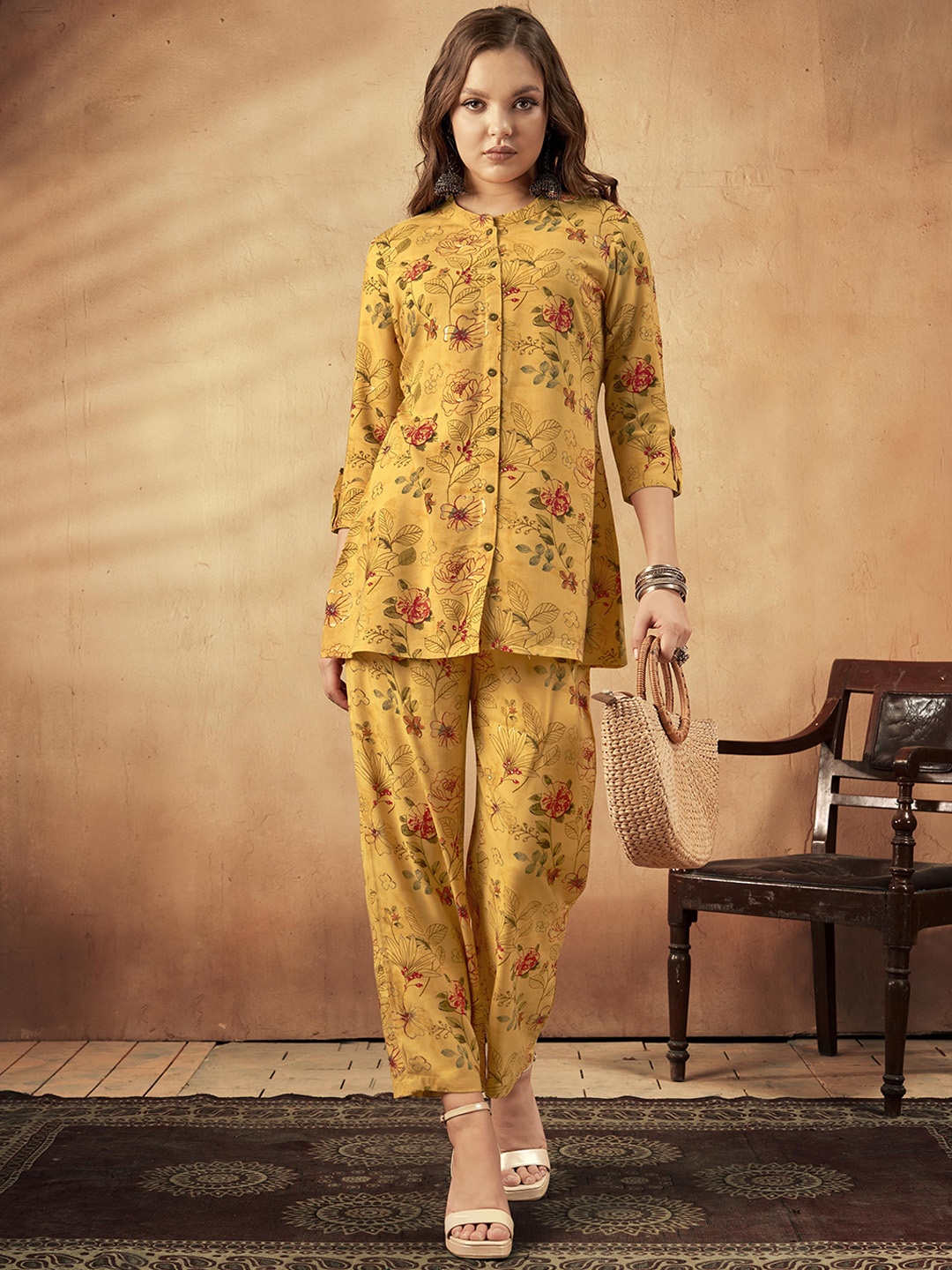 

Anouk Floral Printed Mandarin Collar Three-Quarter Sleeves Top With Trouser, Yellow