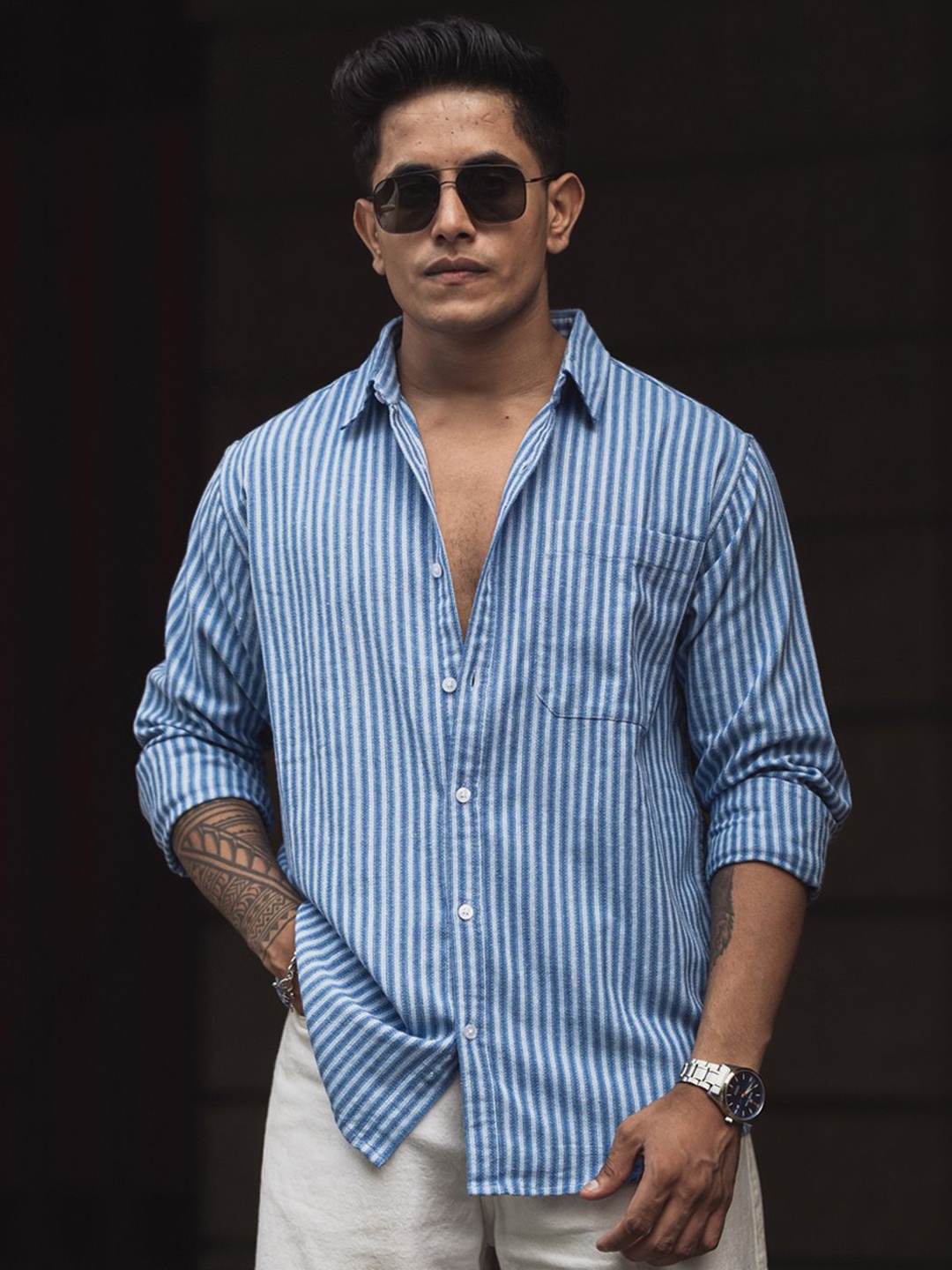 

Powerlook Men Spread Collar Vertical Striped Cotton Casual Shirt, Blue