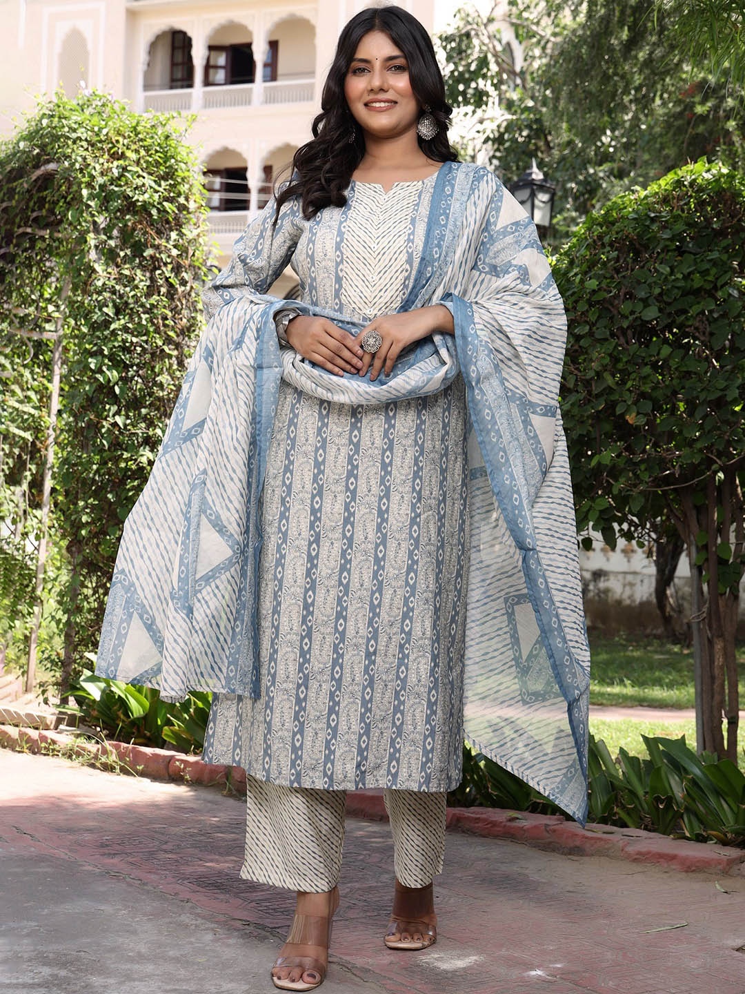 

VASVI Women Floral Printed Regular Chanderi Cotton Kurta with Palazzos & With Dupatta, Grey