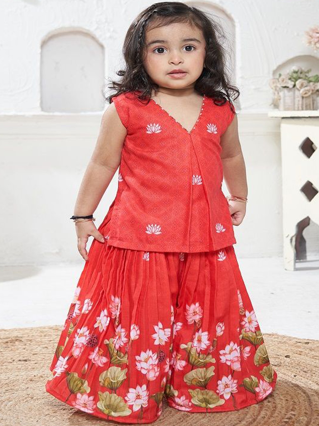 

Vivedkids Girls Floral Printed V-Neck Straight Pure Cotton Kurti With Sharara, Red