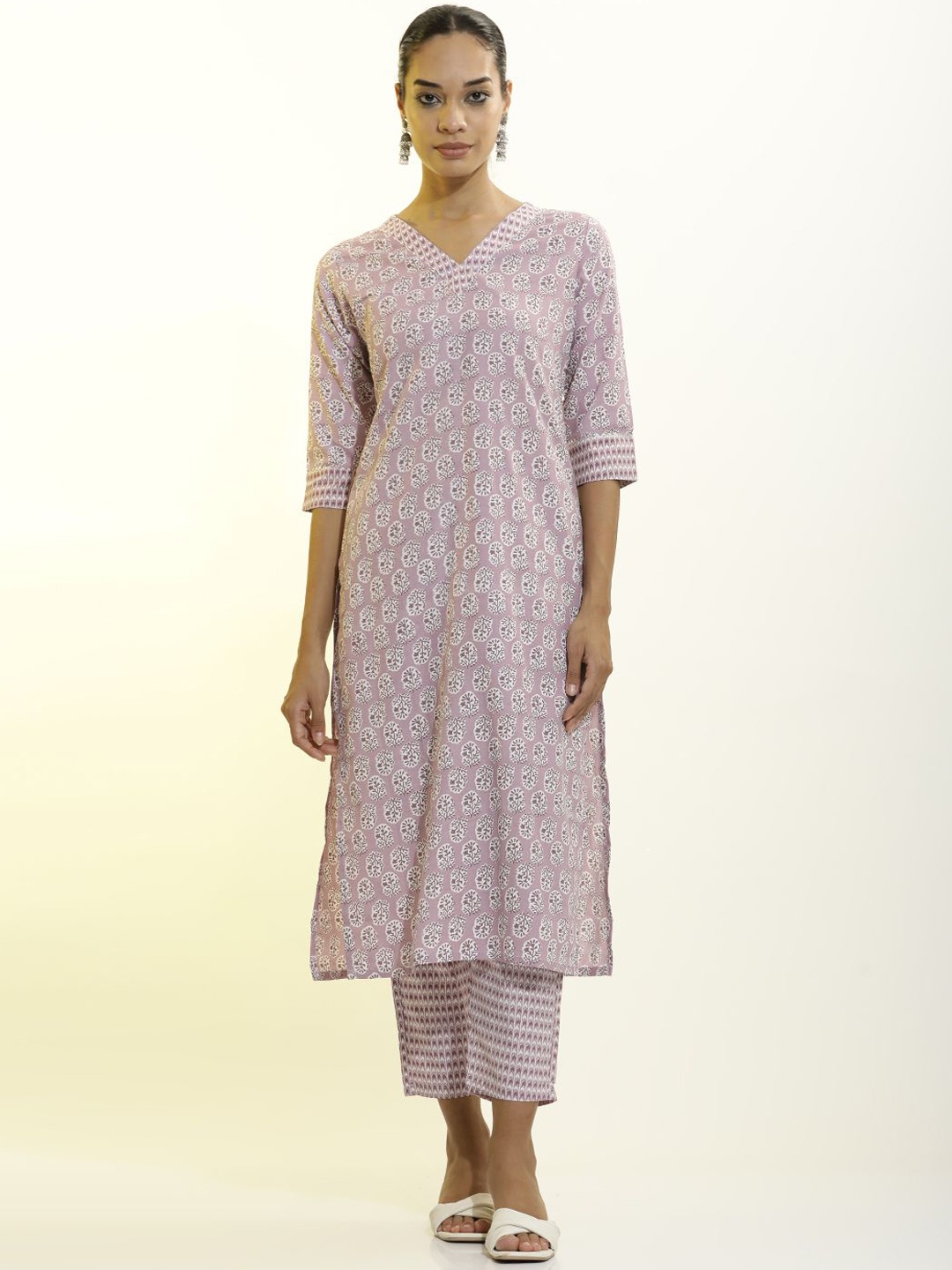 

Jaipur Kurti Cotton Printed Straight Kurta Set, Lavender