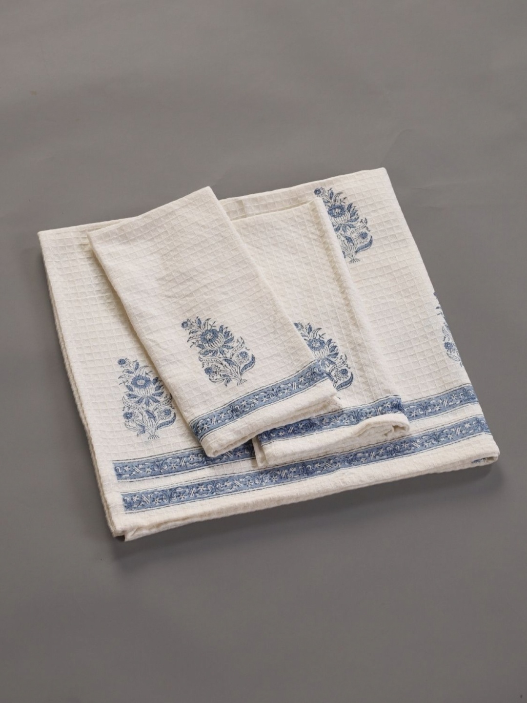 

Peepul Tree 3Pcs Block Printed Cotton Waffle Towel Set, Off white