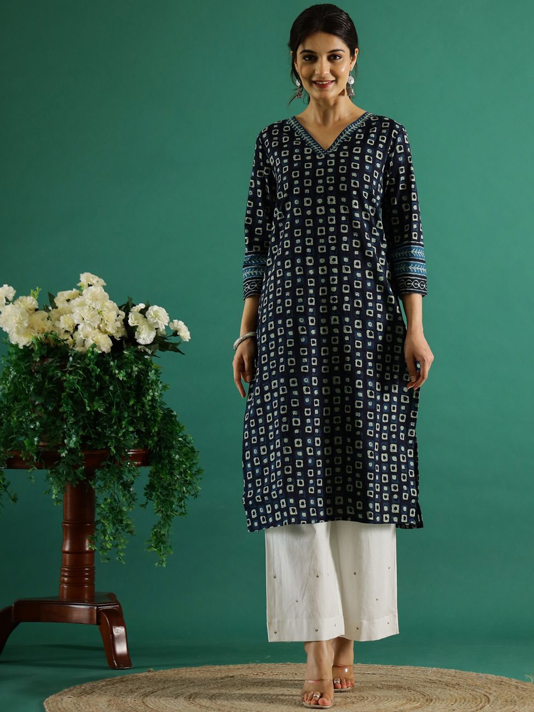 

RangDeep Geometric Printed V Neck Cotton Straight Kurta, Navy blue