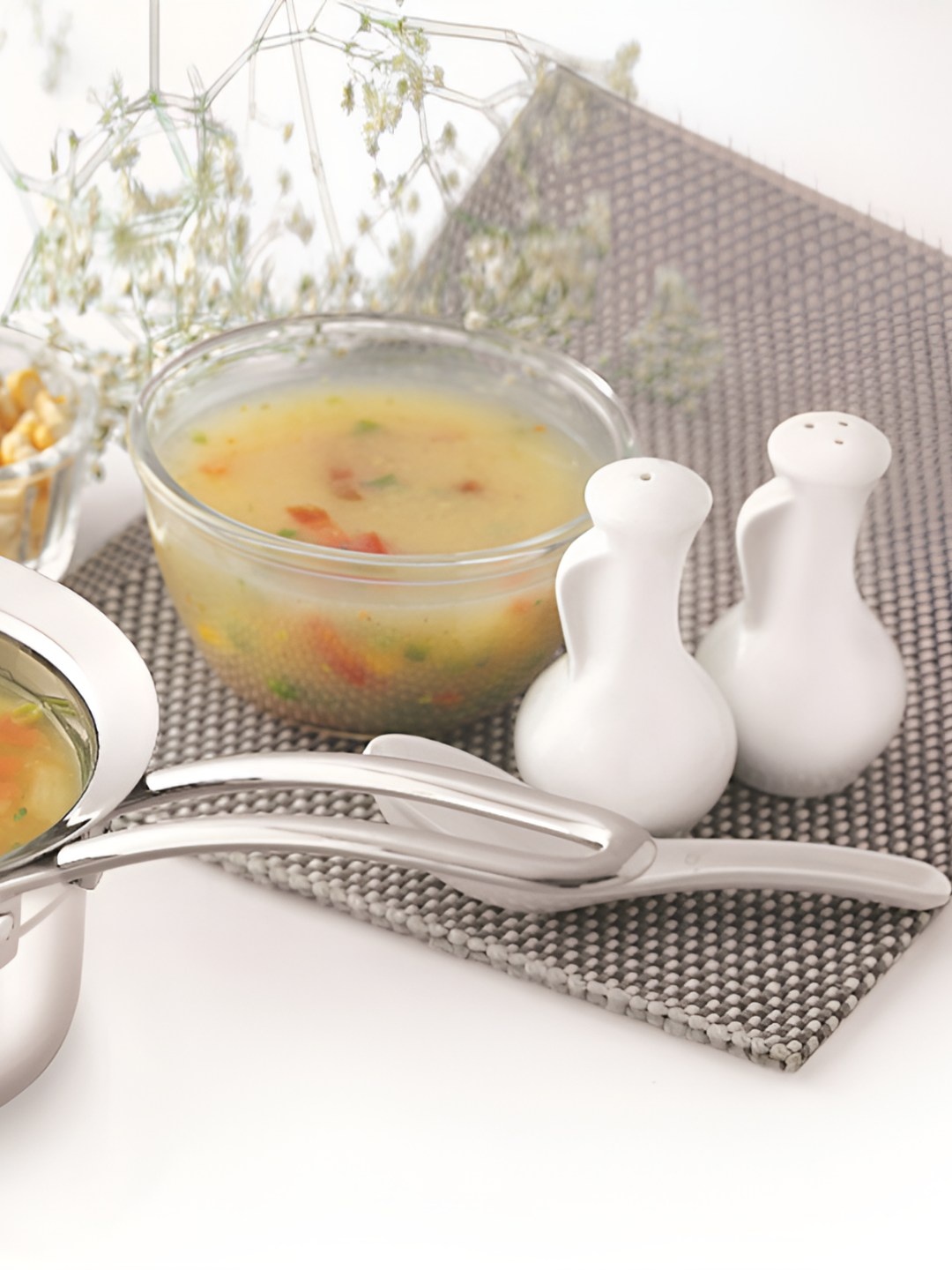 

MUKTI Silver-Toned Dishwasher Safe Stainless Steel Sauce Pan With Lid