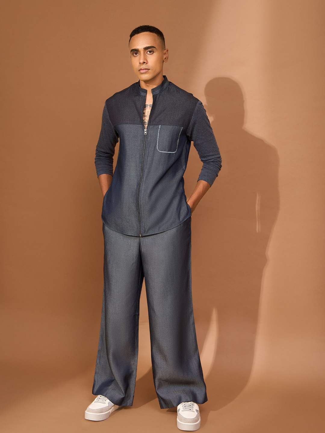 

VIVEK KARUNAKARAN Men Slim Fit Opaque Casual Shirt, Blue