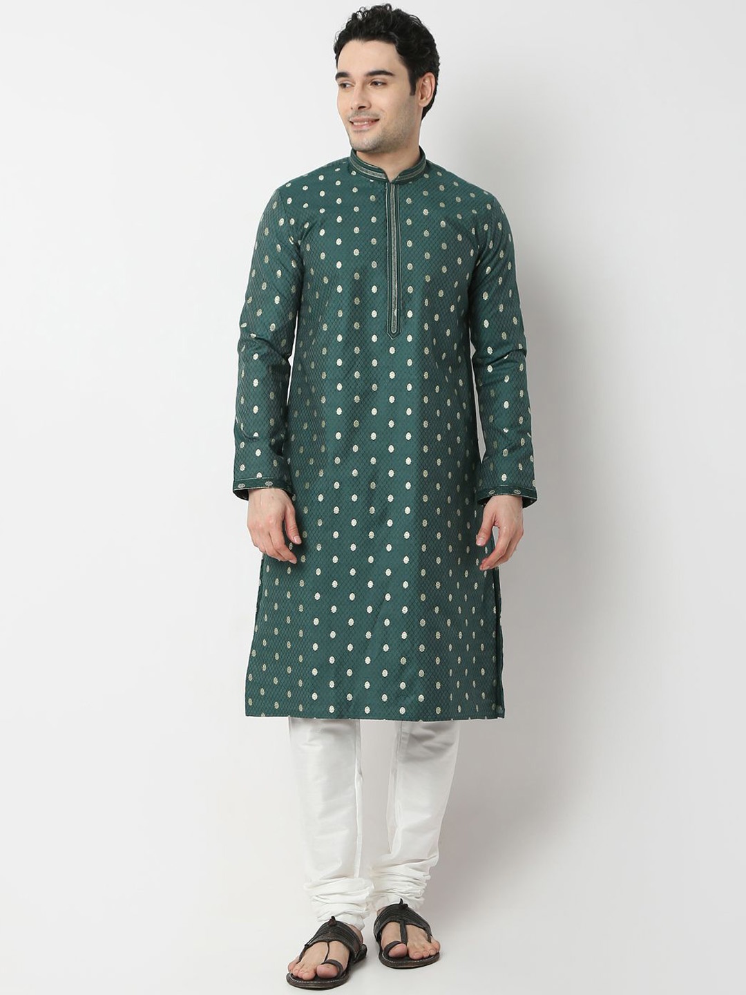 

Ethnicity Floral Mandarin Collar Straight Kurta With Trousers, Green