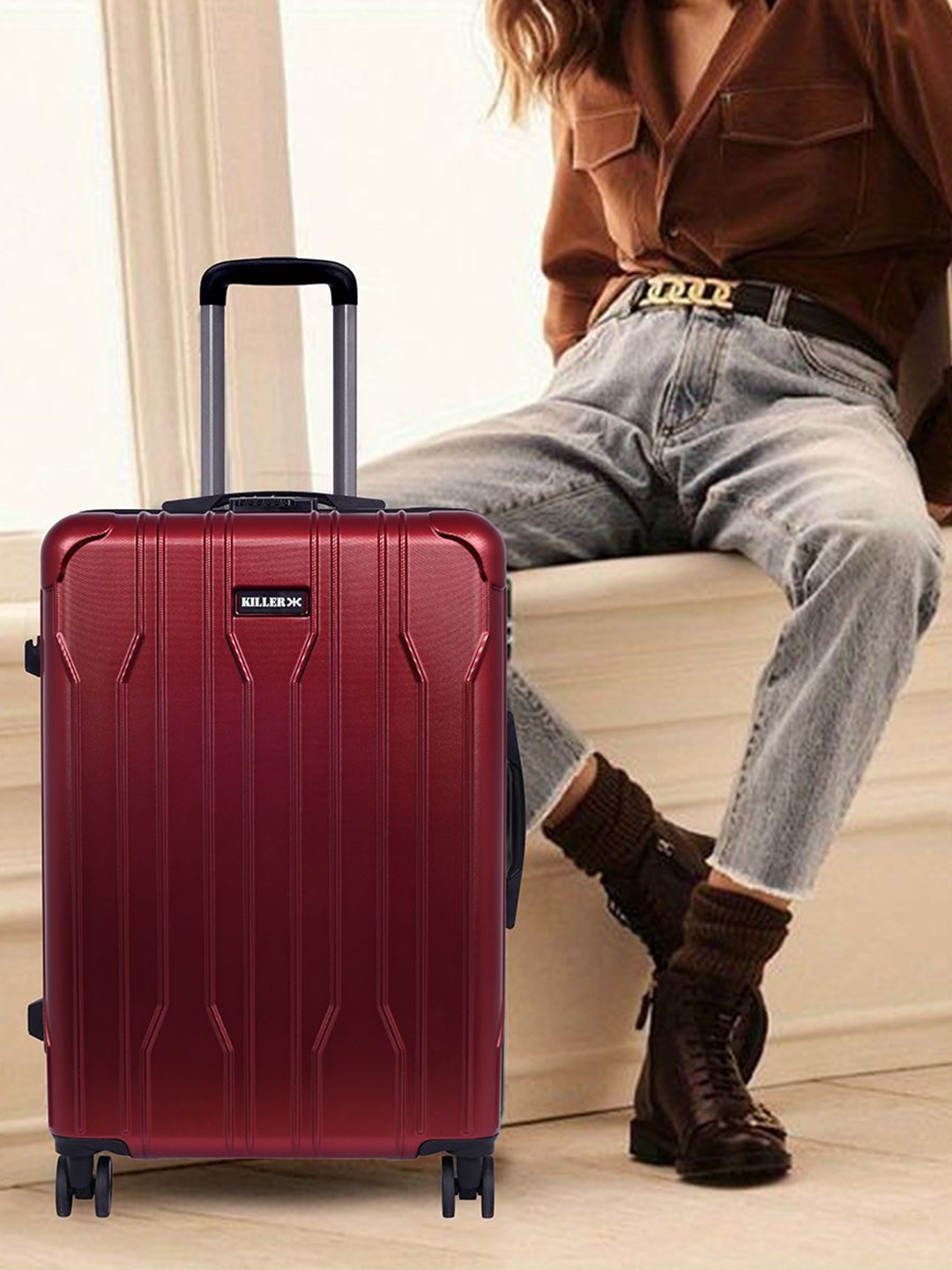 

Killer Set Of 2 Textured Hard-Sided Trolley Bag, Red