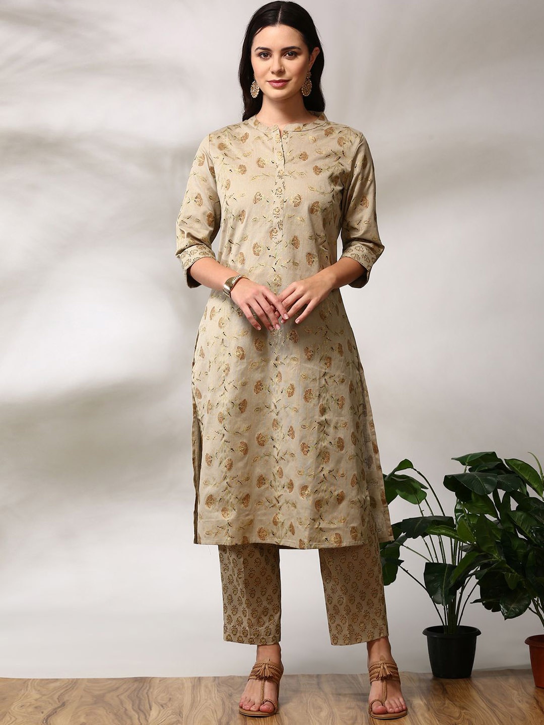 

Anouk Brown Floral Printed Mandarin Collar Pure Cotton Straight Kurta with Trousers