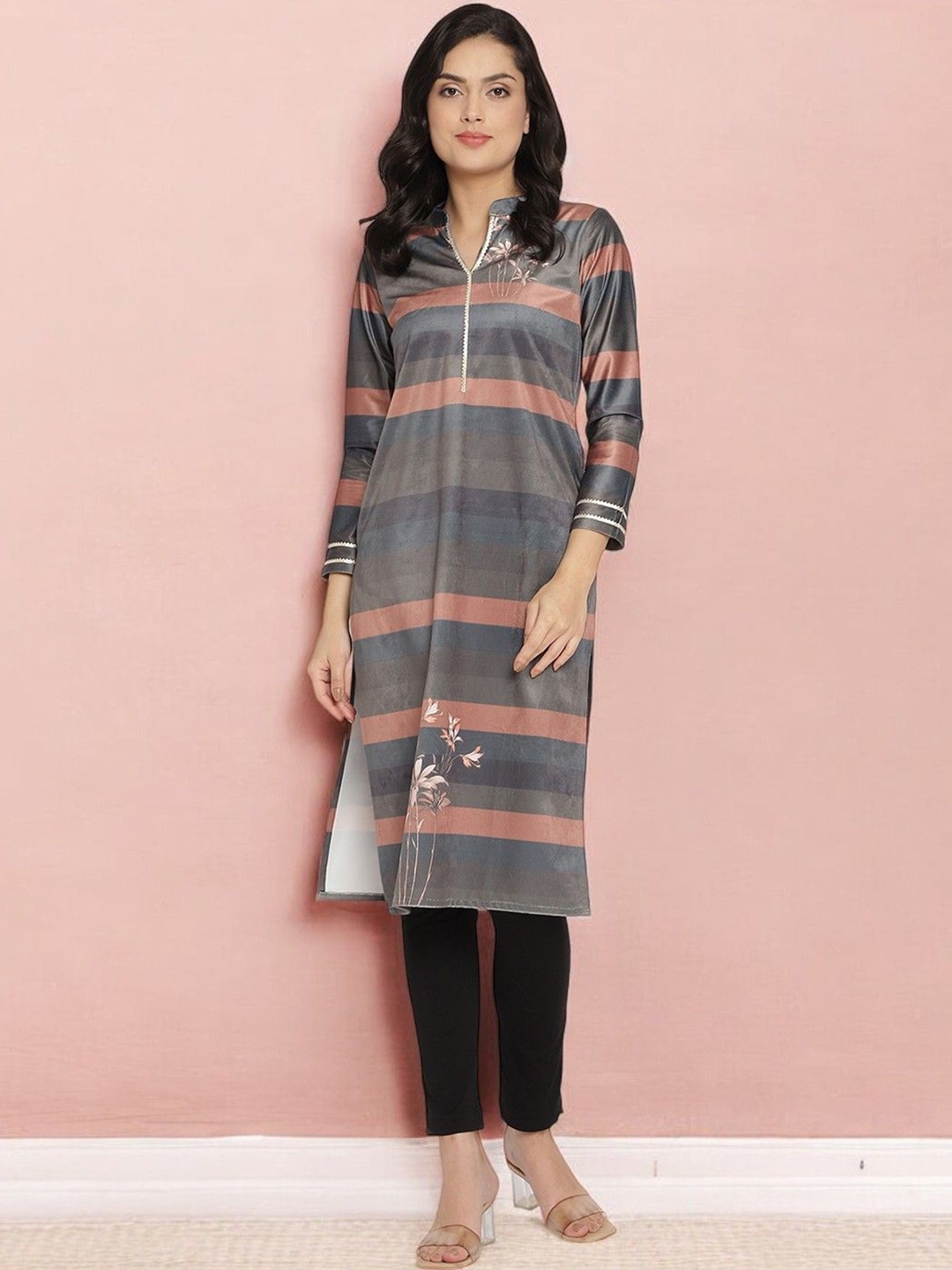 

Ahalyaa Grey Striped Mandarin Collar Velvet Straight Kurta