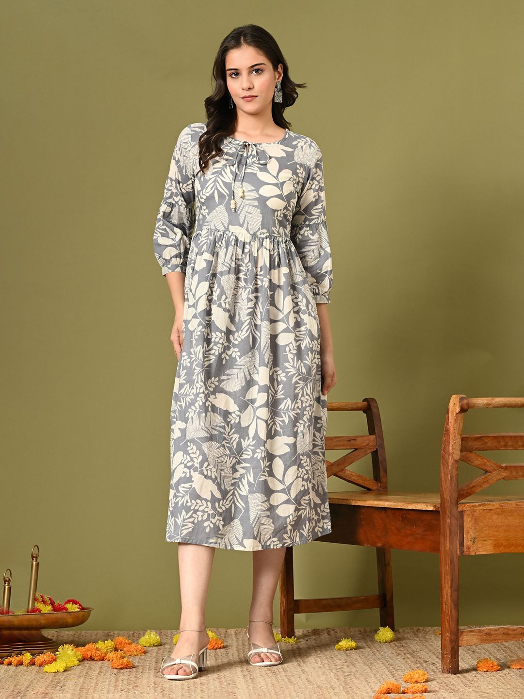 

DECKEDUP Floral Print Bell Sleeve A-Line Midi Dress, Grey