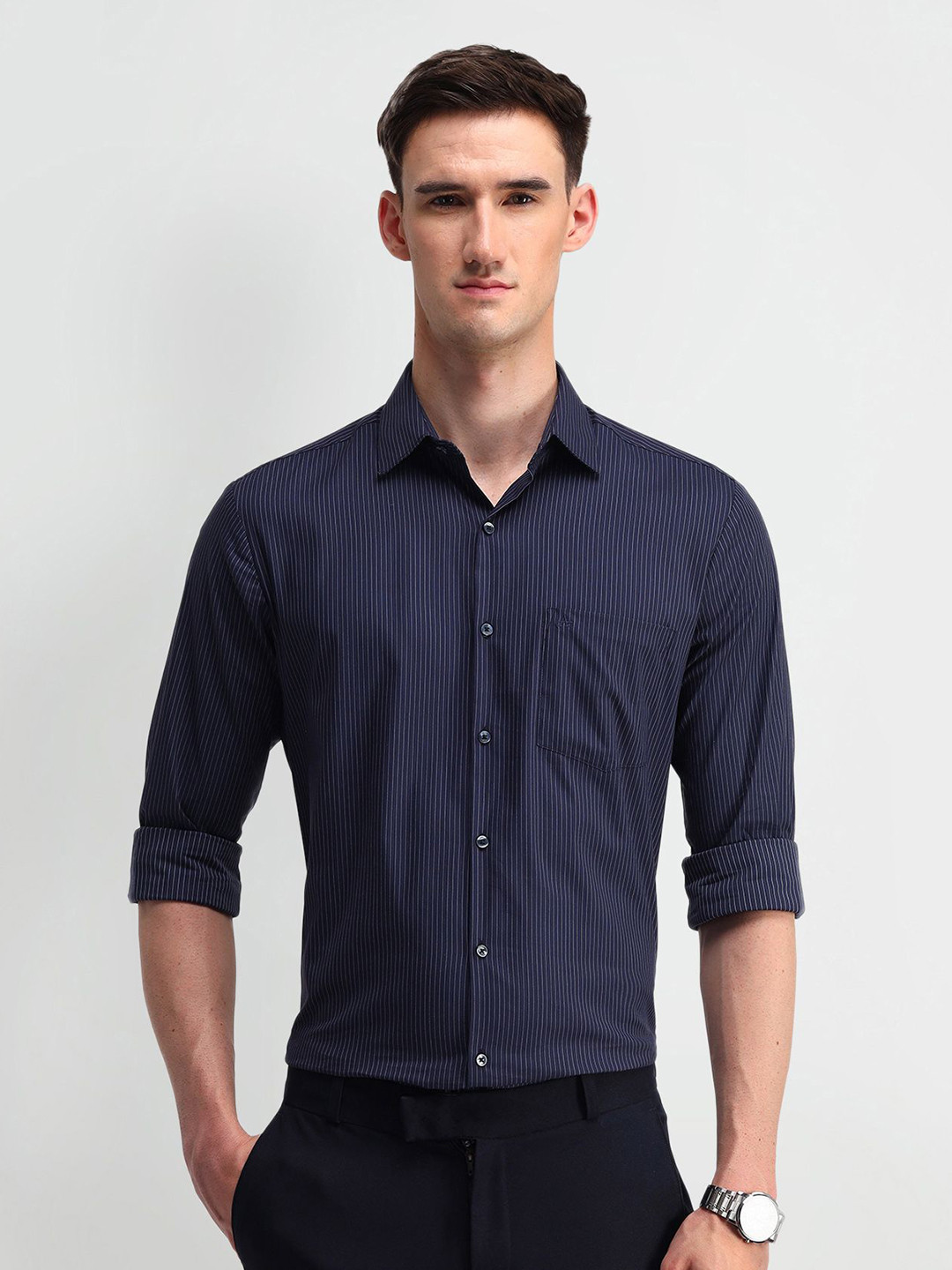 

Arrow Men Classic Spread Collar Vertical Striped Cotton Casual Shirt, Navy blue