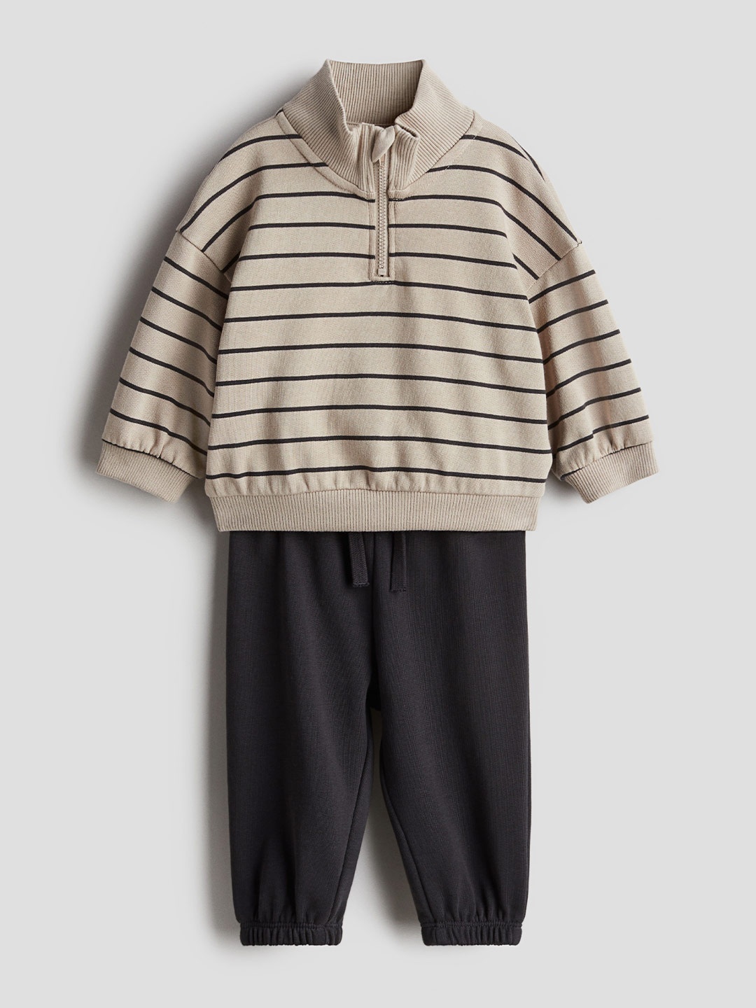 

H&M Boys 2-Piece Cotton Set, Beige