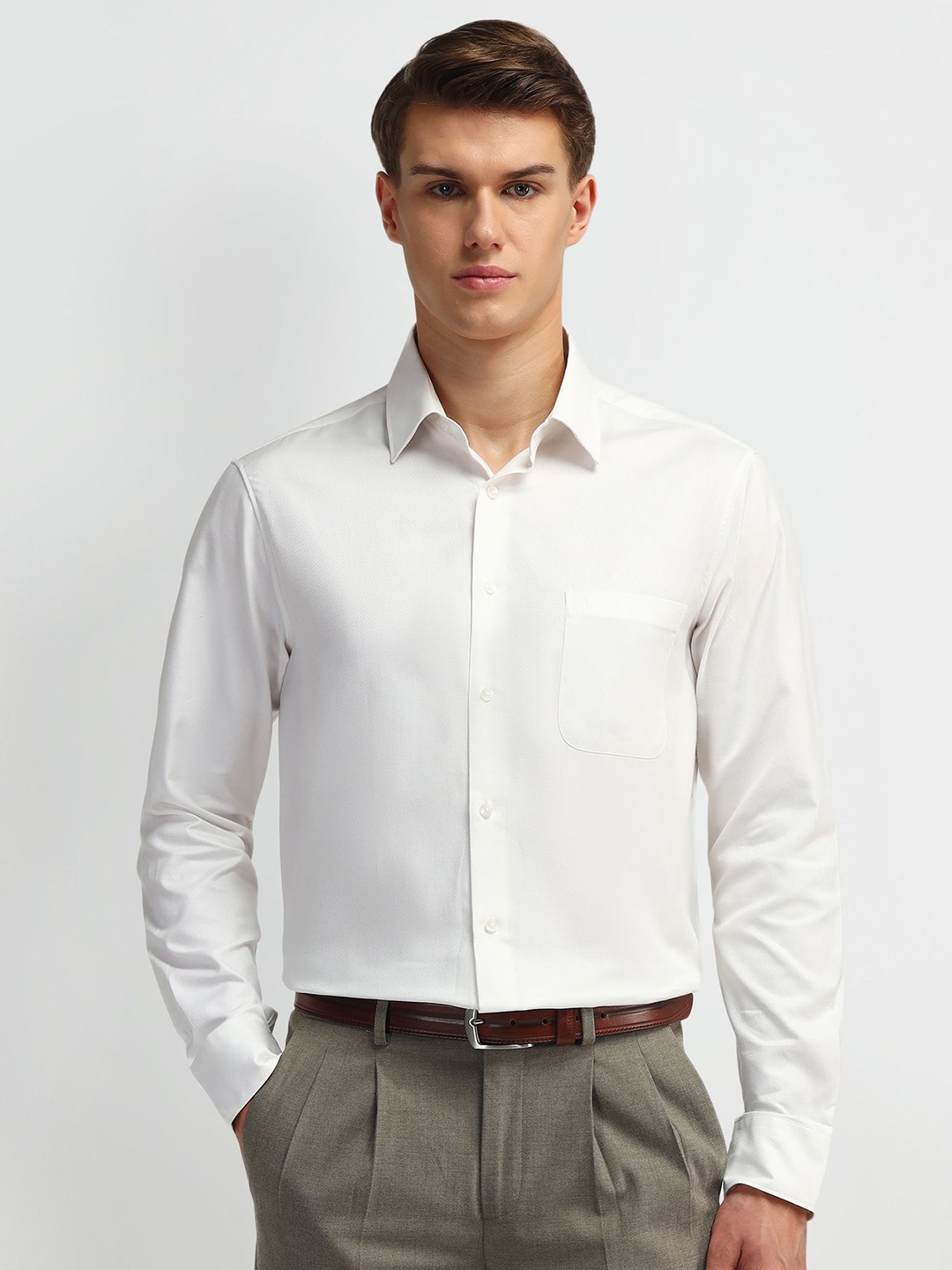 

Arrow Men Manhattan Spread Collar Solid Cotton Slim Fit Formal Shirt, Off white