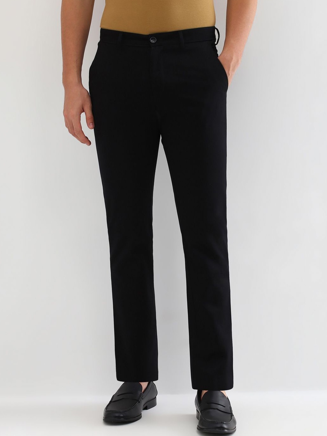 

Allen Solly Men Trousers, Black