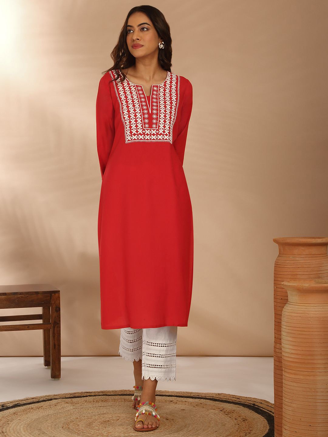 

Likha Yoke Embroidered Women Straight Kurta, Red