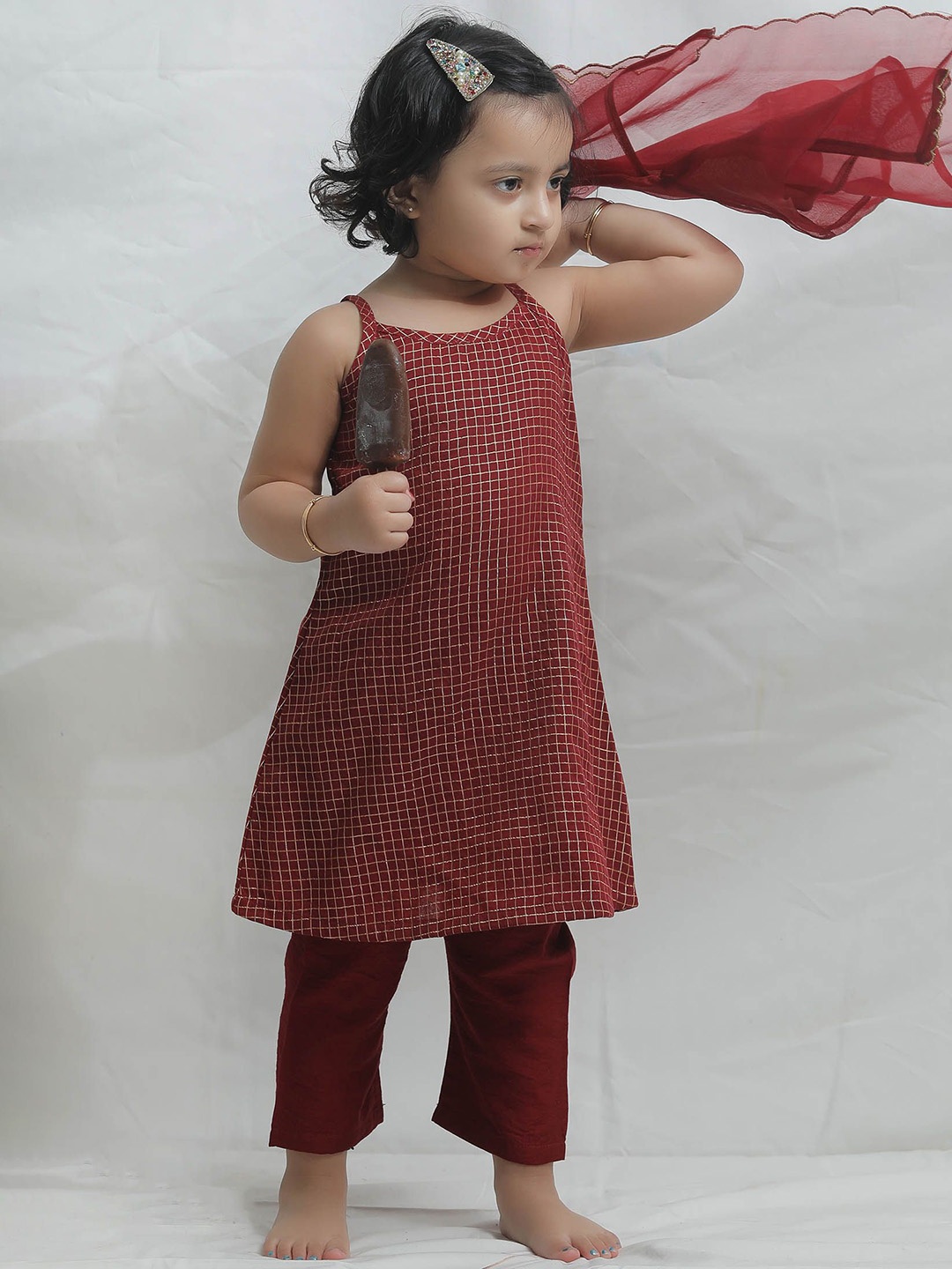 

TJORI Girls Regular Chanderi Silk Kurta with Trousers & With Dupatta, Maroon