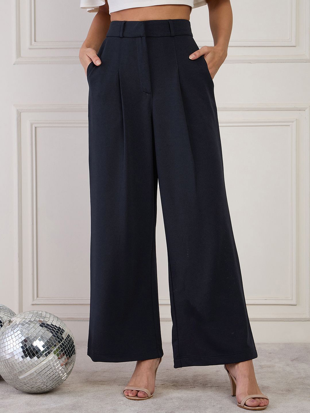 

MAGRE Women Relaxed Pleated Trousers, Blue