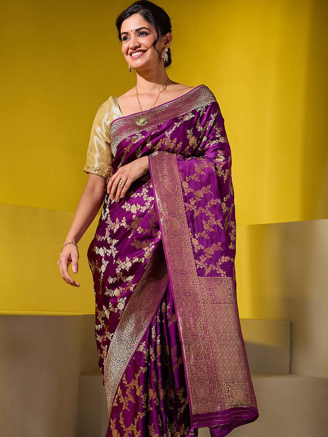 

Taneira Woven Design Zari Saree, Violet