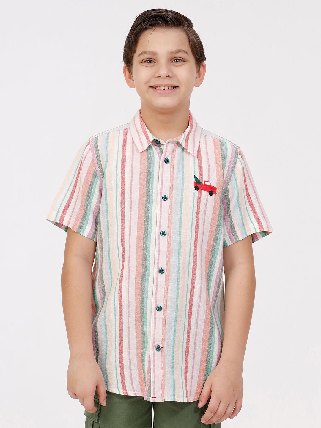 

KATE & OSCAR Boys Cutaway Collar Vertical Striped Casual Shirt, White