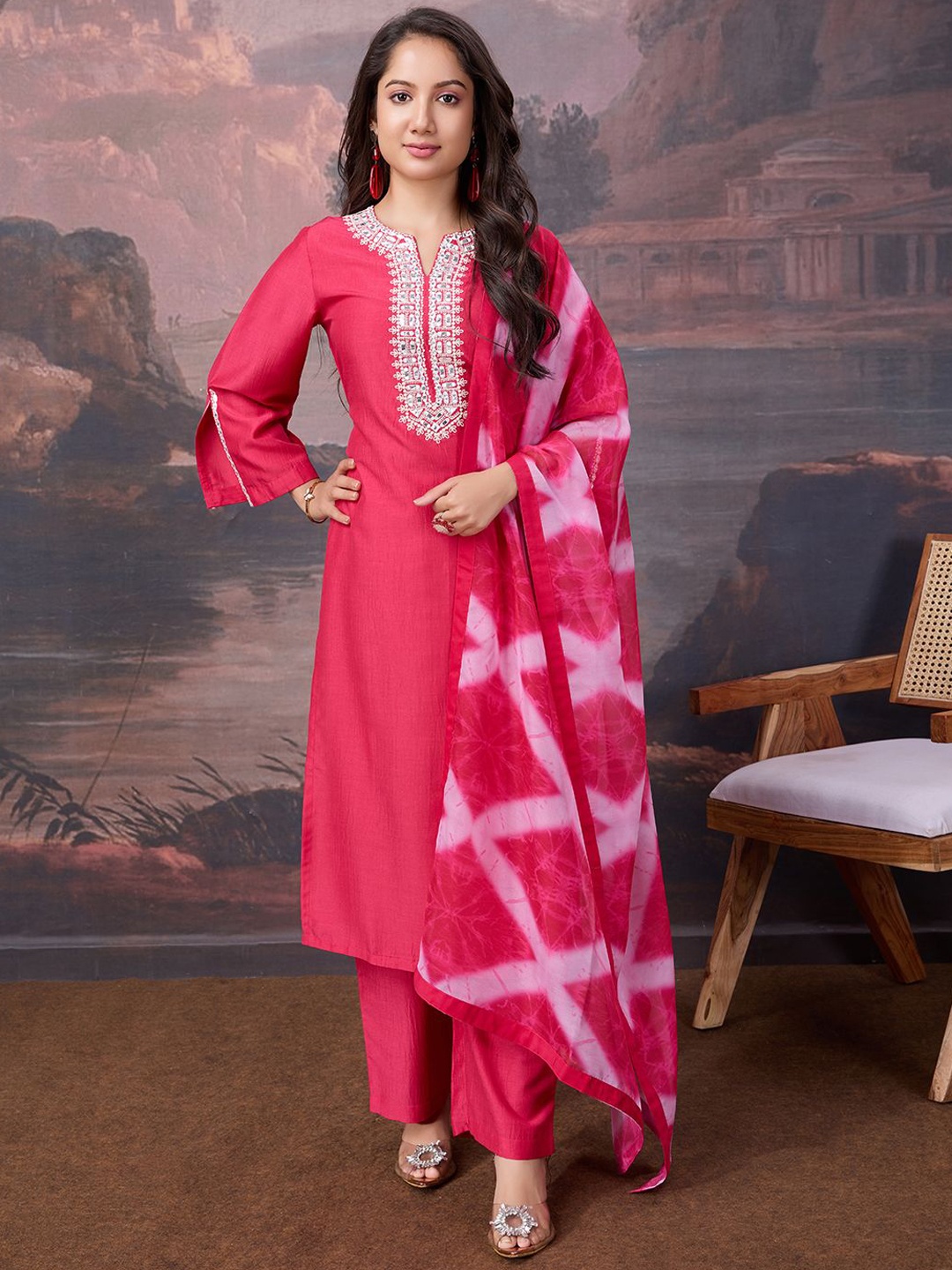 

House of Pataudi Ethnic Motifs Embroidered Straight Kurta & Trousers With Dupatta, Pink