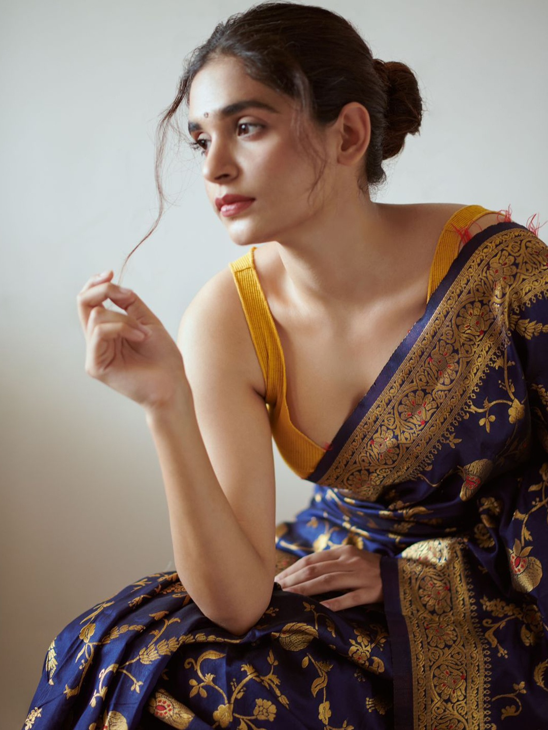 

MAHALASA Ethnic Motifs Zari Kanjeevaram Saree, Blue