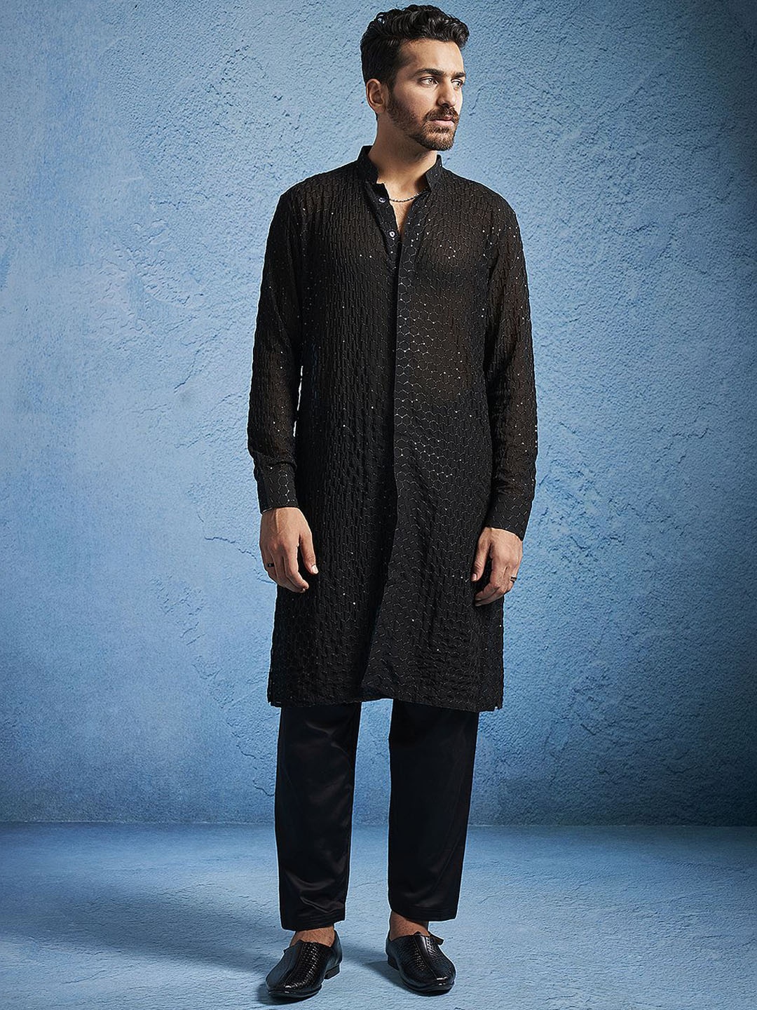 

VASTRAMAY Men Embroidered Regular Sequinned Kurta with Patiala, Black