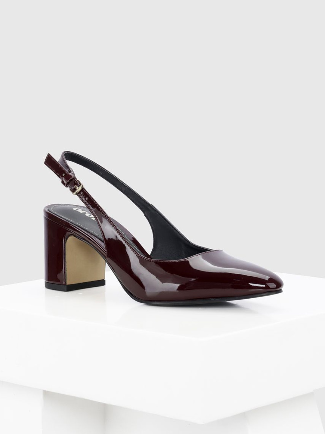 

Oroh Leather Party Block Pumps with Buckles, Maroon