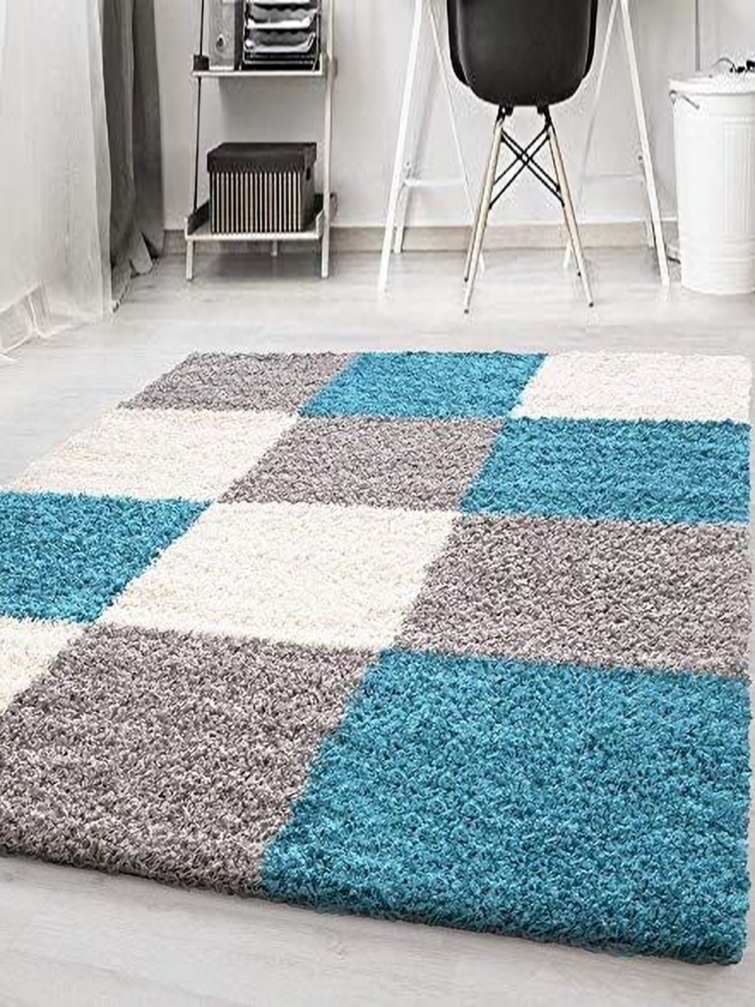 

Banchmark Home Furnishings Blue Geometric Woolen Shaggy Carpet