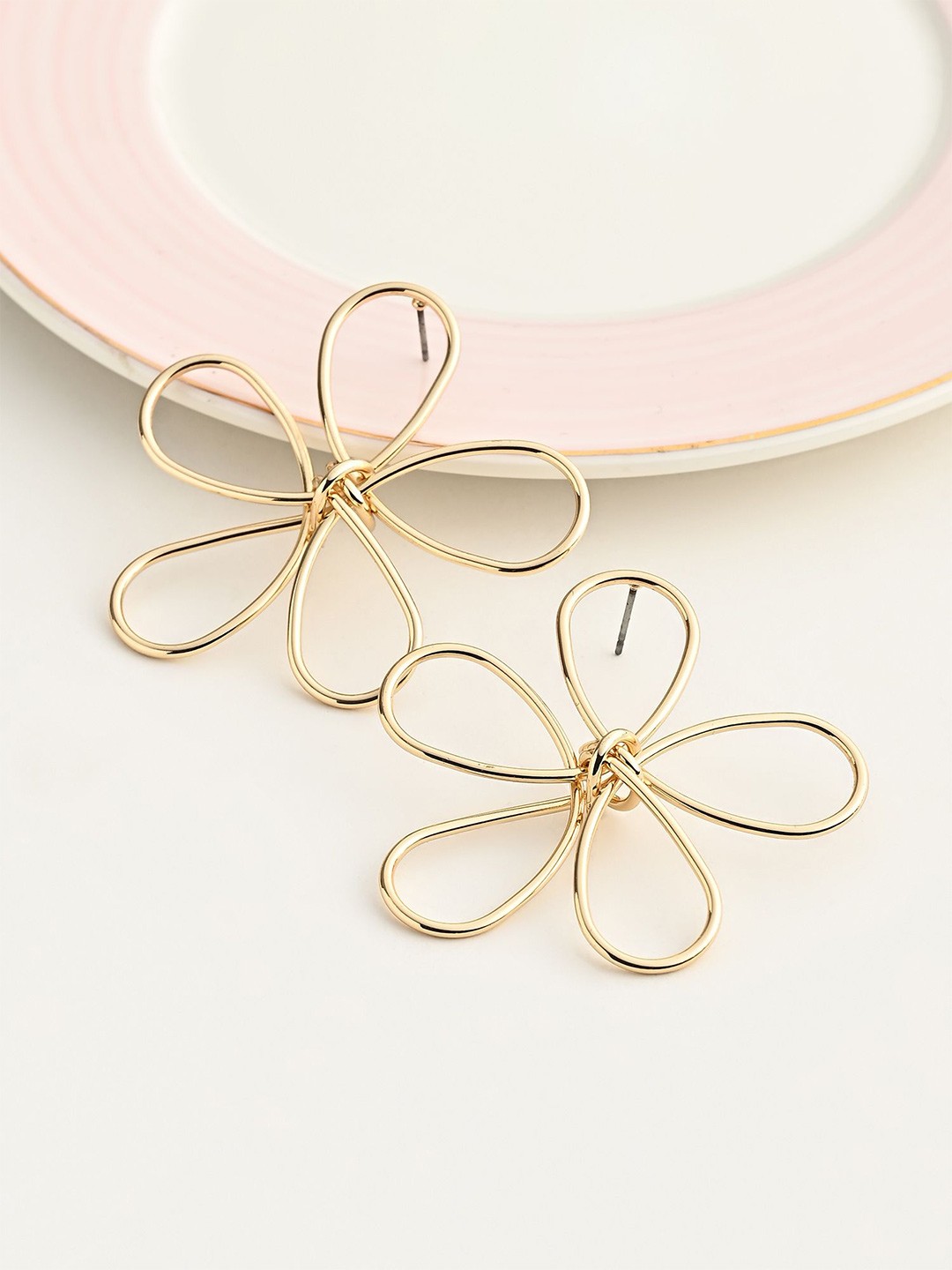 

Kazo Gold-Plated Floral Shaped Studded Earrings