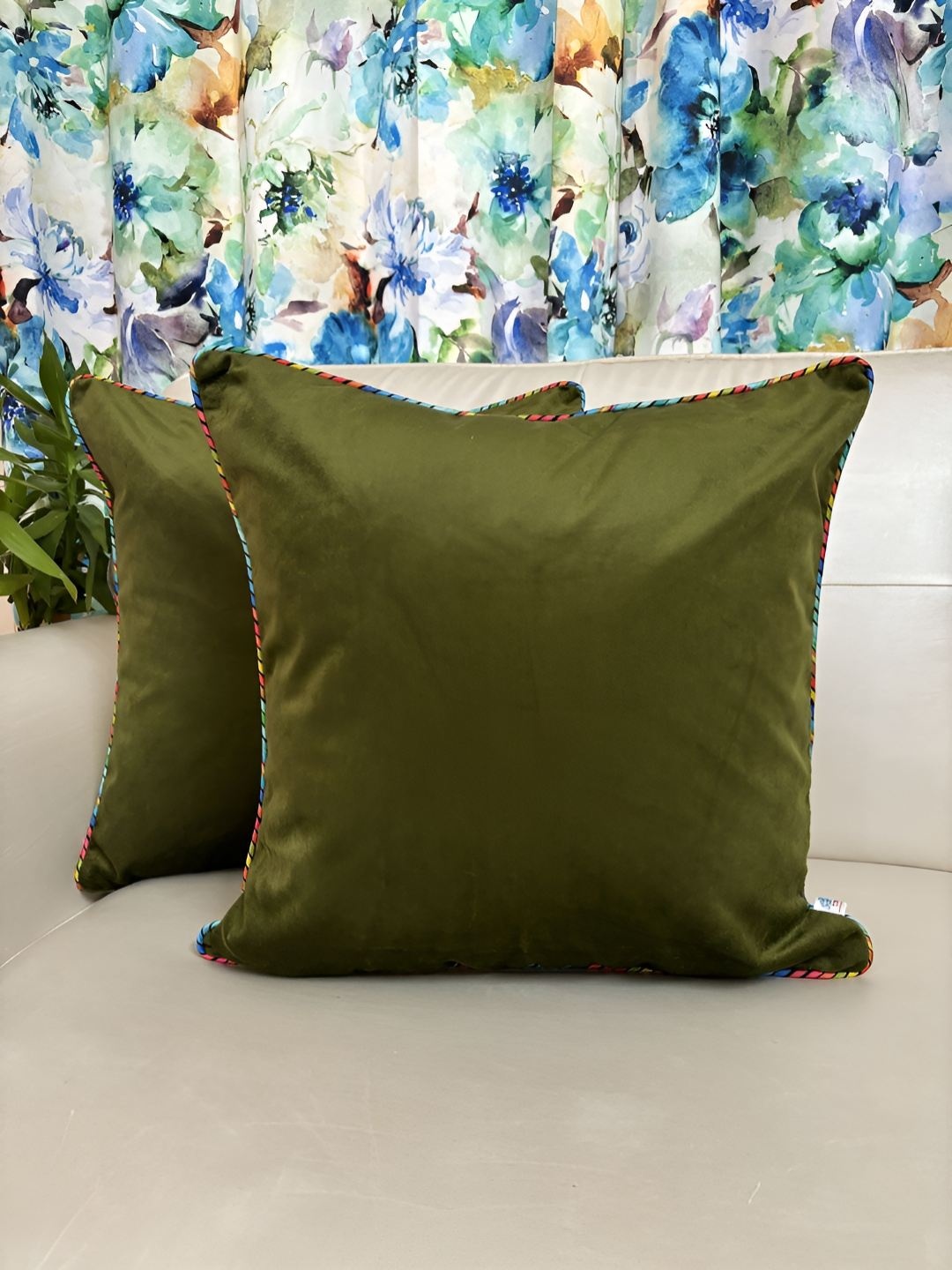 

TARA- Sparkling Homes Green 2 Pieces Velvet Square Cushion Covers