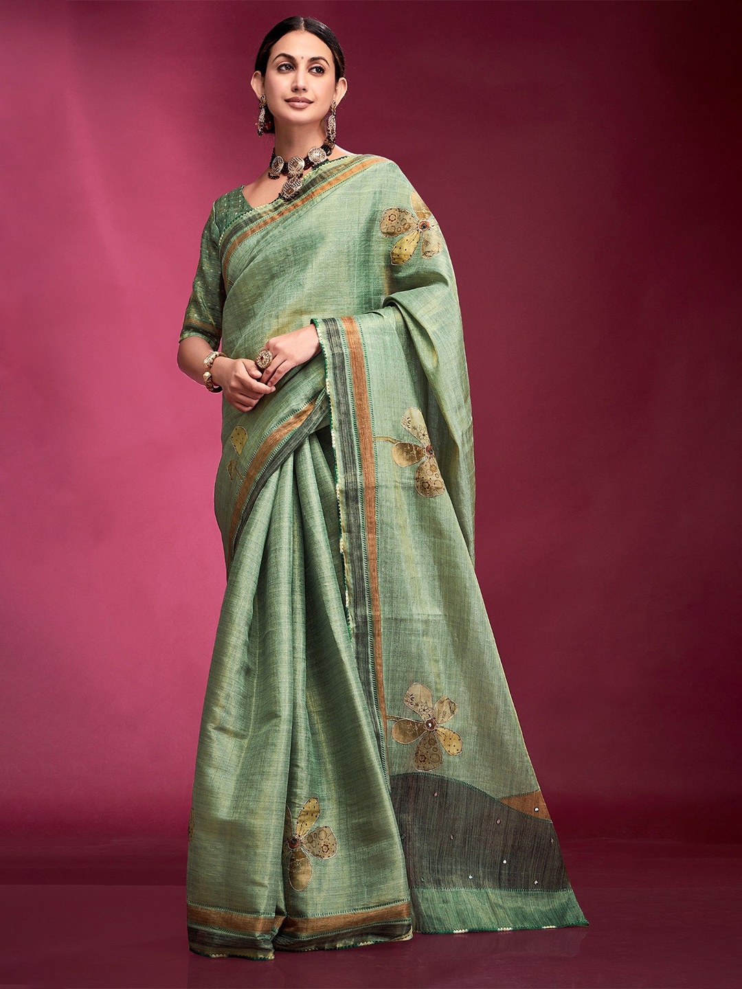 

MySilkLove Floral Mirror Work Silk Blend Tussar Saree, Green