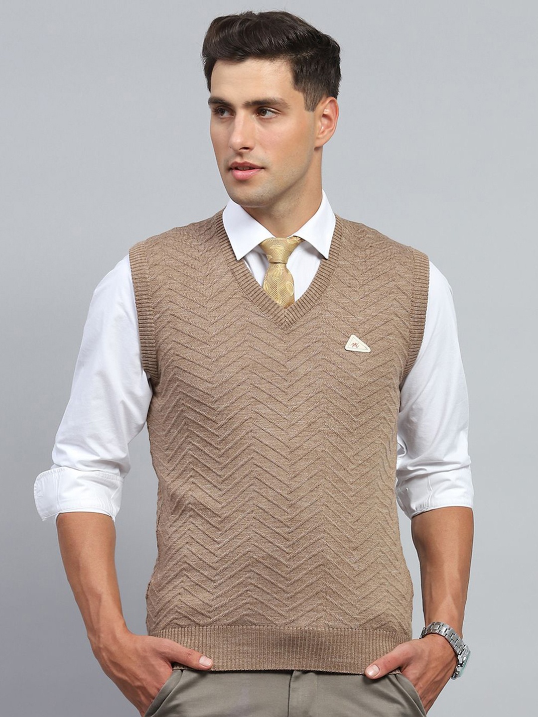 

Monte Carlo Men Woollen Sweater Vest, Brown