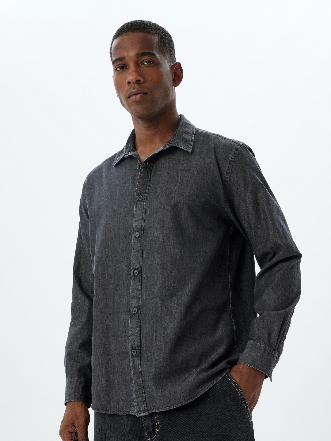 

Koton Men Spread Collar Solid Cotton Casual Shirt, Grey