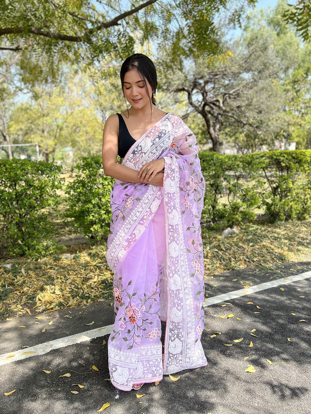 

SAREESBYCHIRAG Floral Embroidered Organza Saree, Lavender