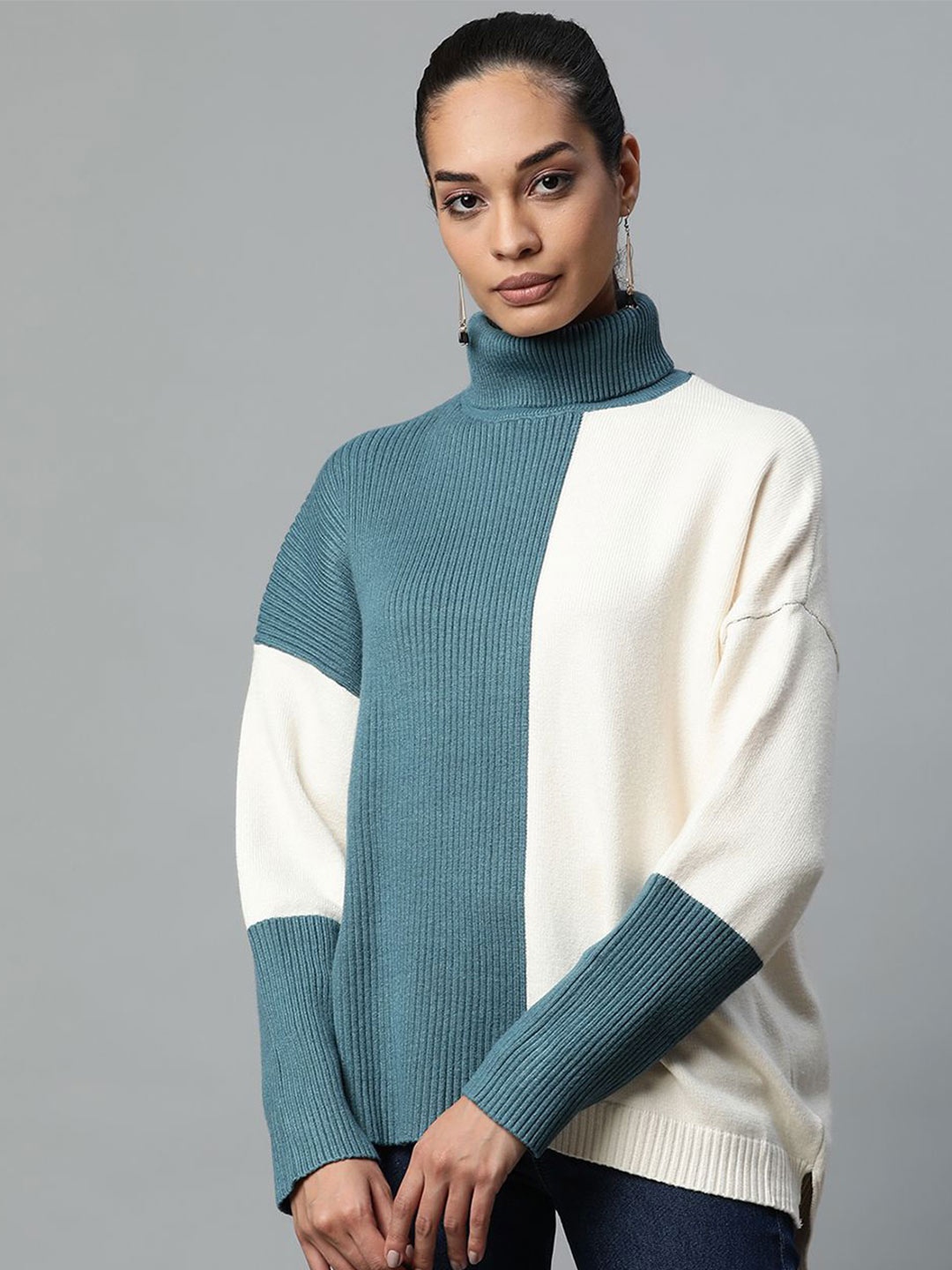 

Global Republic Women Colourblocked Pullover, Teal