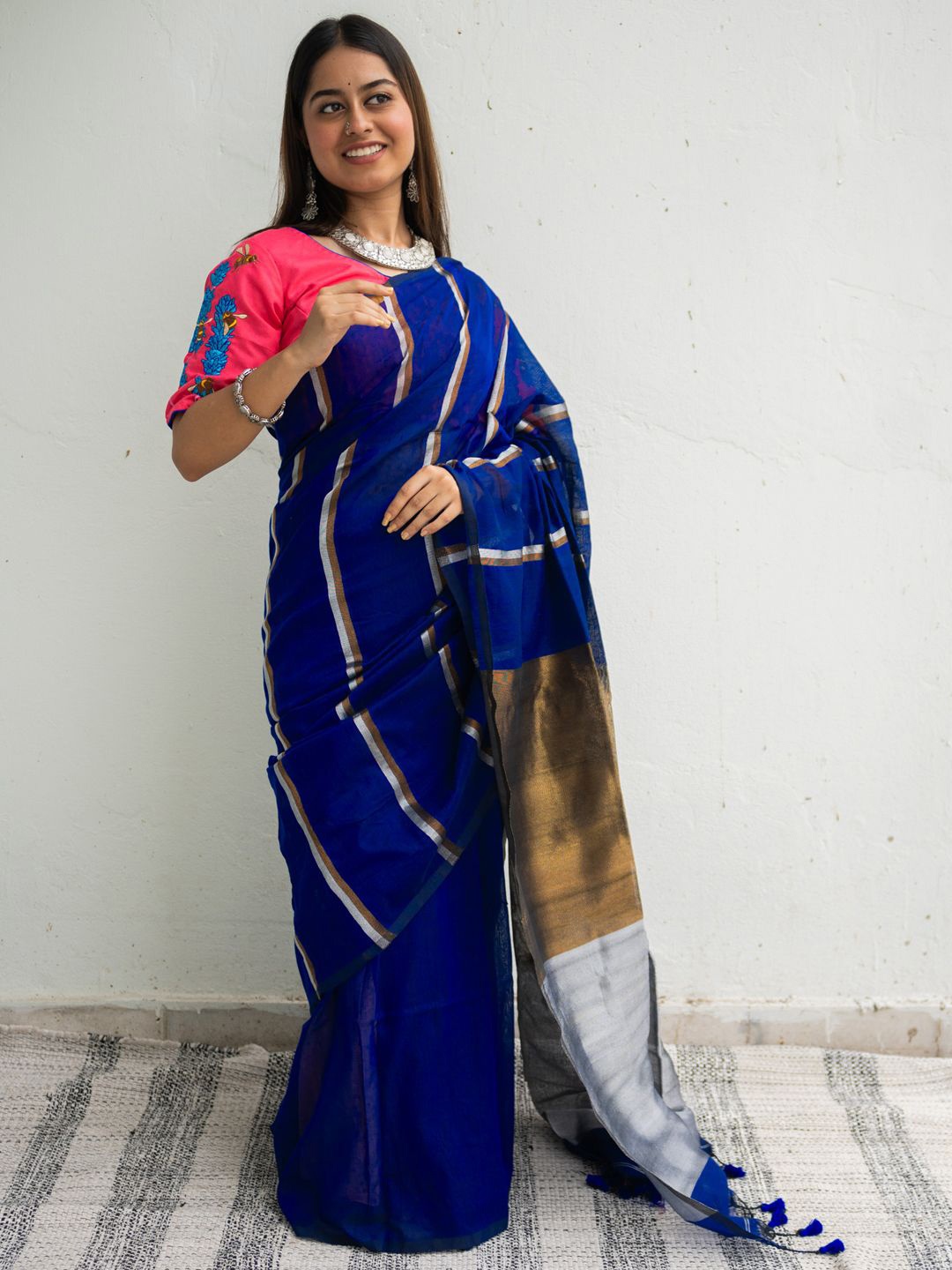 

Uttariya Striped Zari Saree, Blue