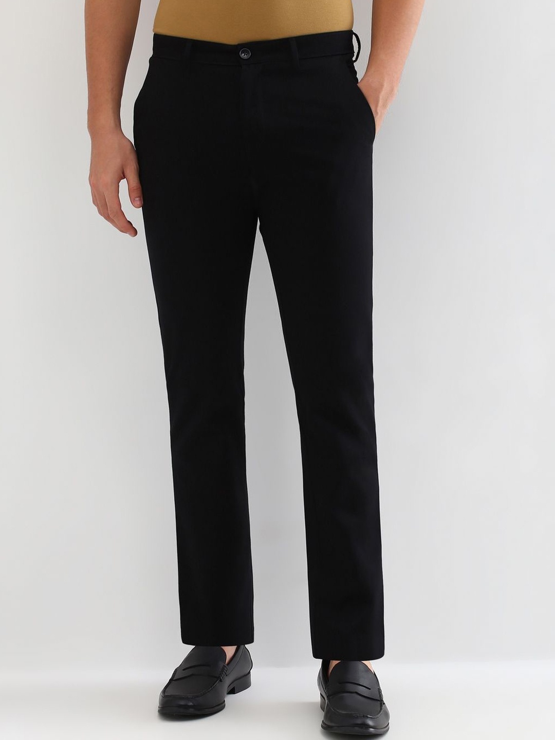 

Allen Solly Men Trousers, Black