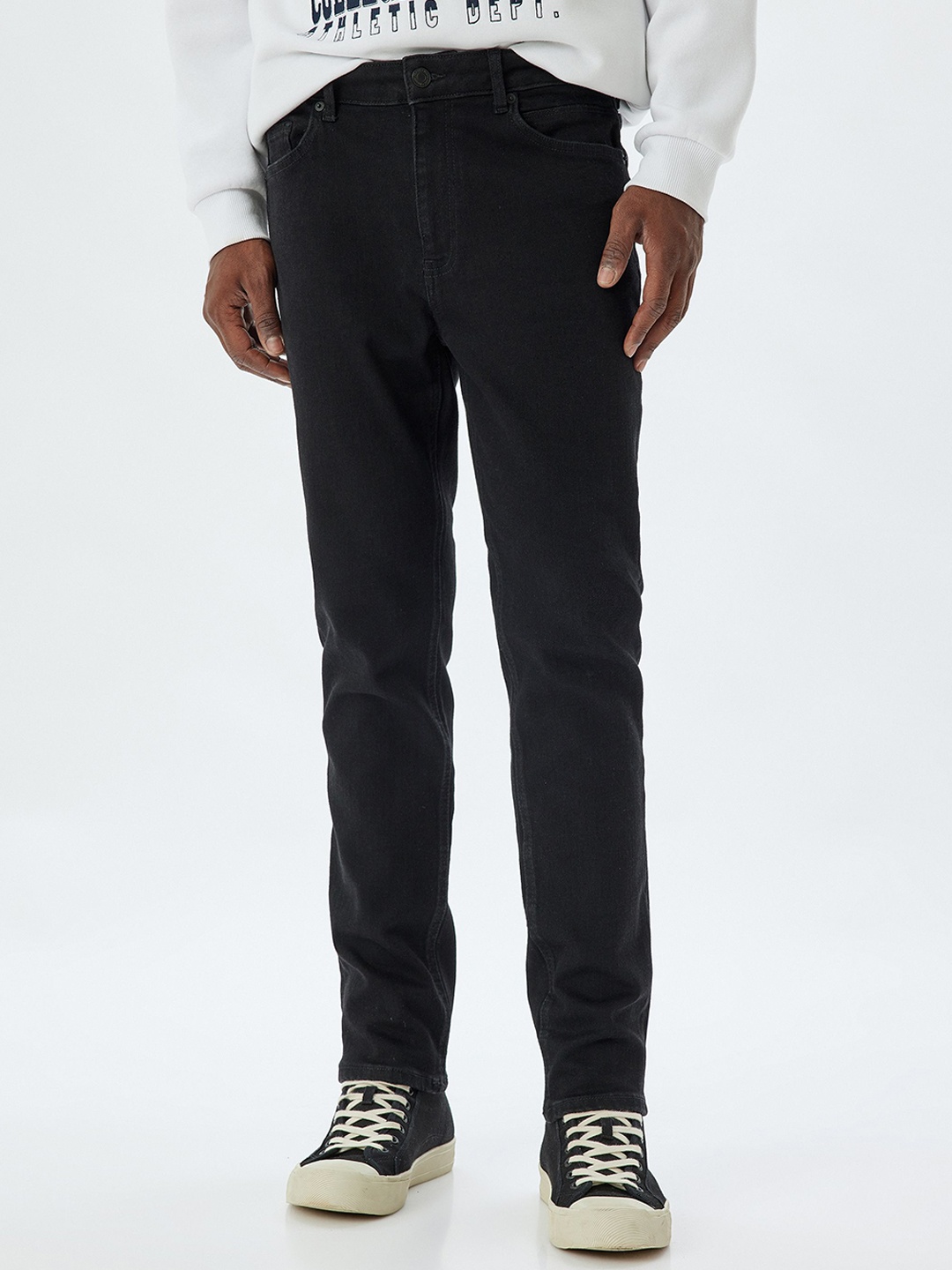 

Koton Men Trousers, Maroon