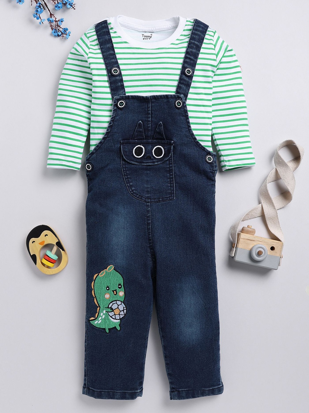 

Toonyport Kids Printed Cotton Dungarees With T-Shirts, Green