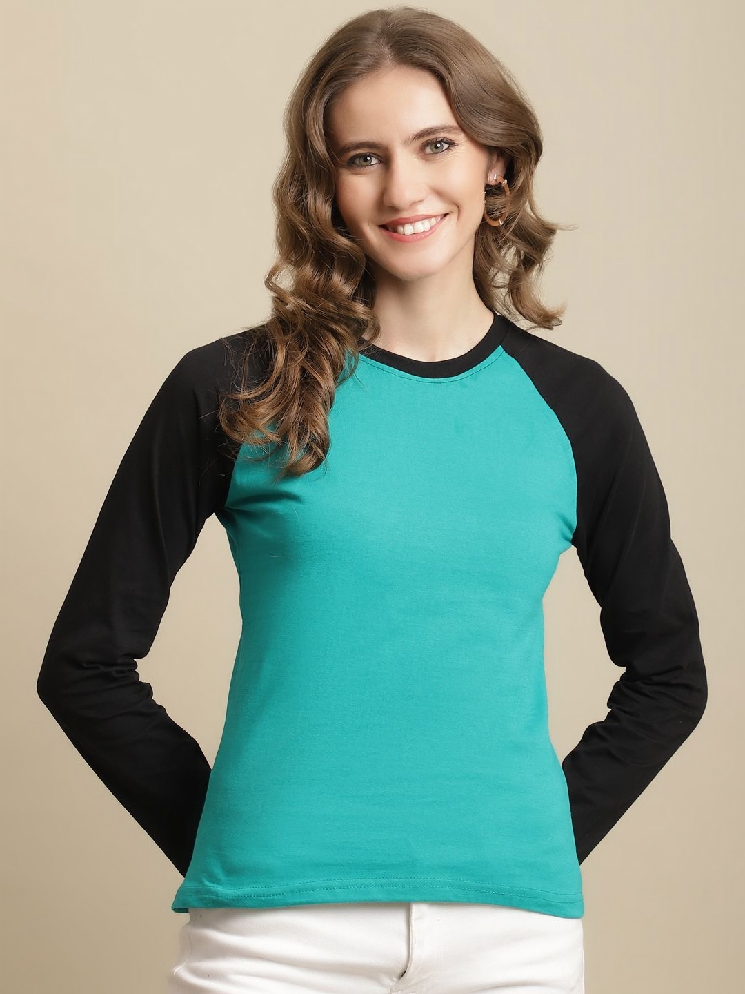 

Metronaut Women Colourblocked Round Neck Cotton T-shirt, Turquoise blue