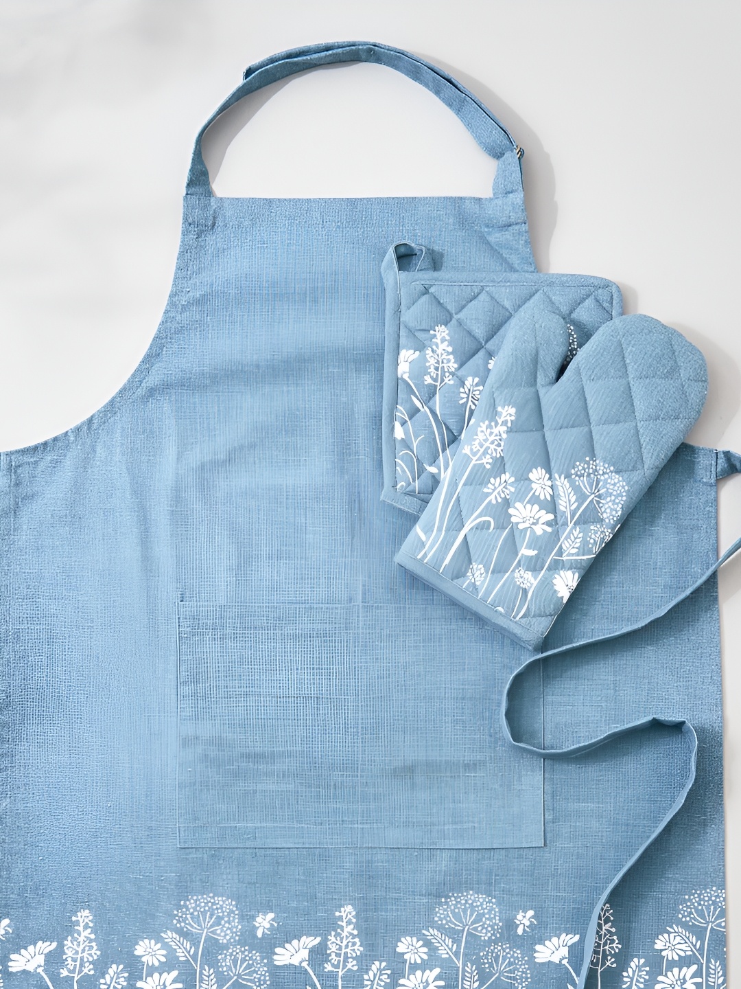 

Home Centre Corsica Drake Blue & White 3 Pieces Floral Printed Cotton Apron